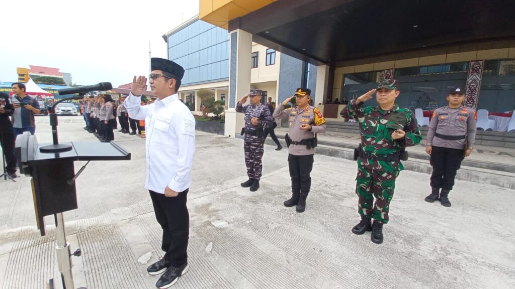 Walikota Balikpapan Pimpin Upacara Apel Kesiapsiagaan Pengamanan Malam Takbir