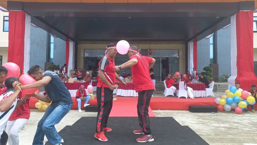 Membangun Persatuan dan Kesatuan Polresta Gelar Lomba Agustusan