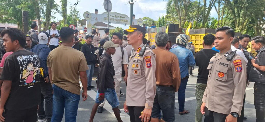 Aksi Sopir Truk dan Mahasiswa di Balikpapan Berlangsung Lancar, Lalu Lintas Sudirman Kembali Normal