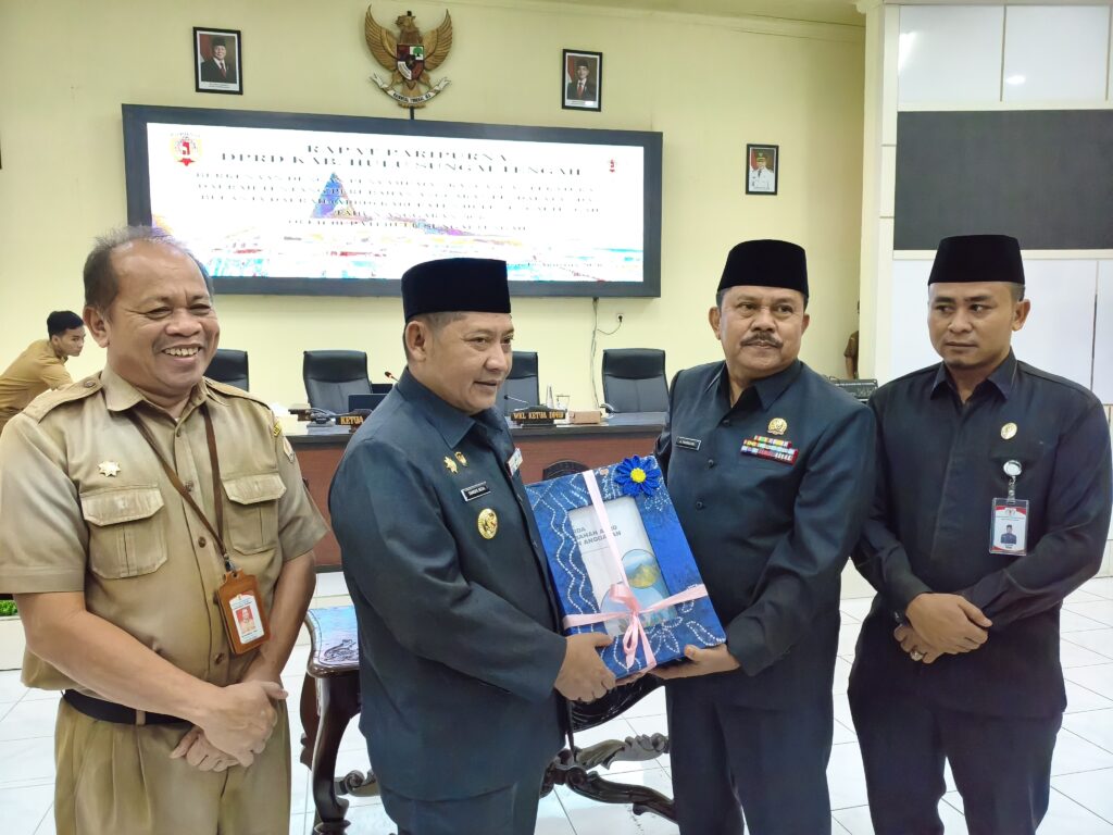 Raperda Perubahan APBD HST 2026 ke DPRD, Bupati Rizal : Defisit Rp144, 05 M Ditutupi SILPA Tahun Lalu