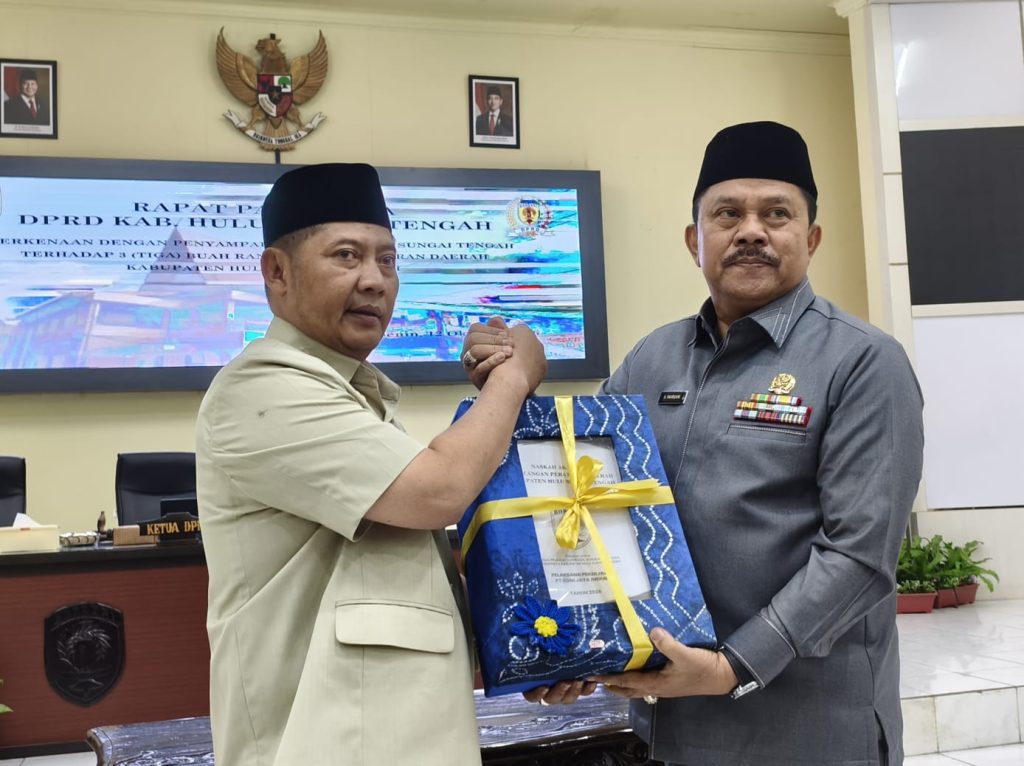 Tiga Raperda Strategis Eksekutif ke Paripurna DPRD HST, Bupati Rizal Harap Segera Dibahas